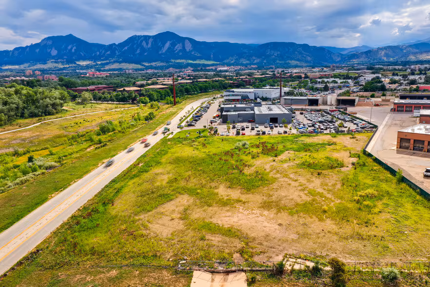 5125-Pearl-Pky-Boulder-CO.jpg